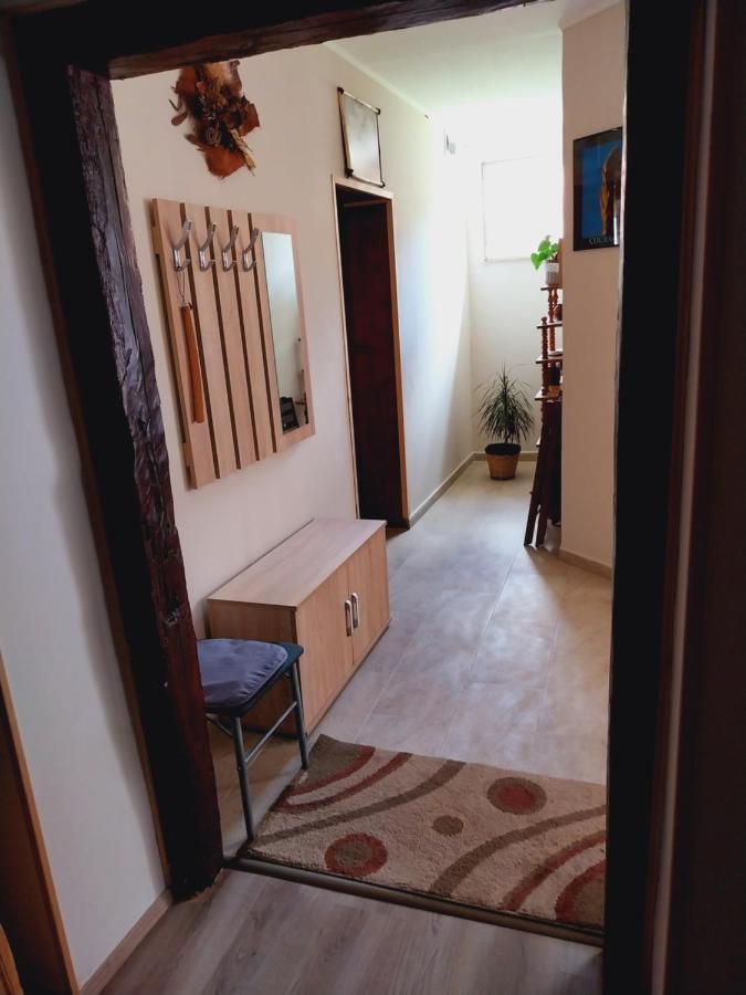 شقة Lovas Vendeghaz Obanya المظهر الخارجي الصورة